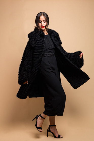 "Owl" knitted coat in black
