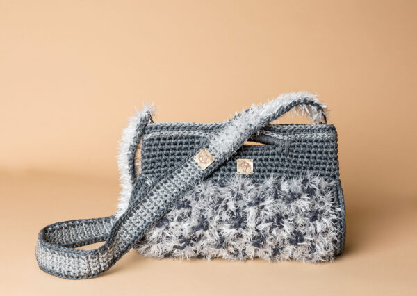 knitted handbag in grey