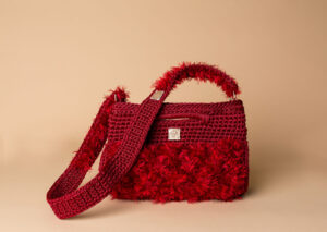 knitted handbag in red