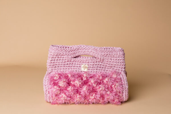 crochet handbag in baby pink