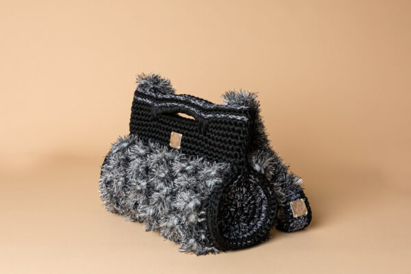 crochet handbag in black and white