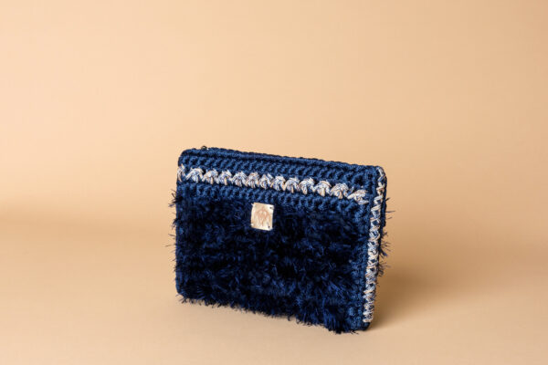 crochet bag petit in midnight blue