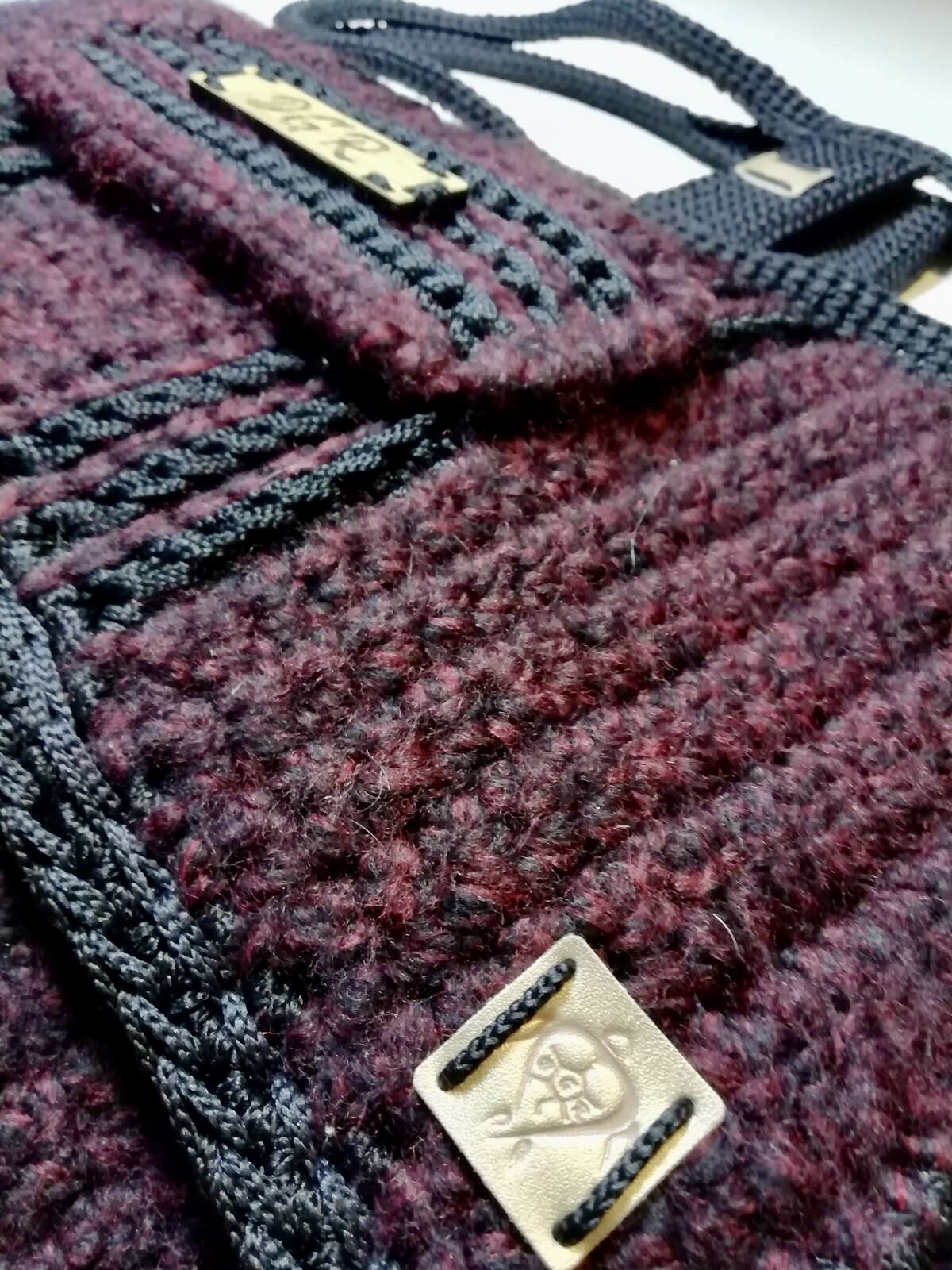 Crochet Bag in bordeaux/black Crochet Bag in bordeaux/black